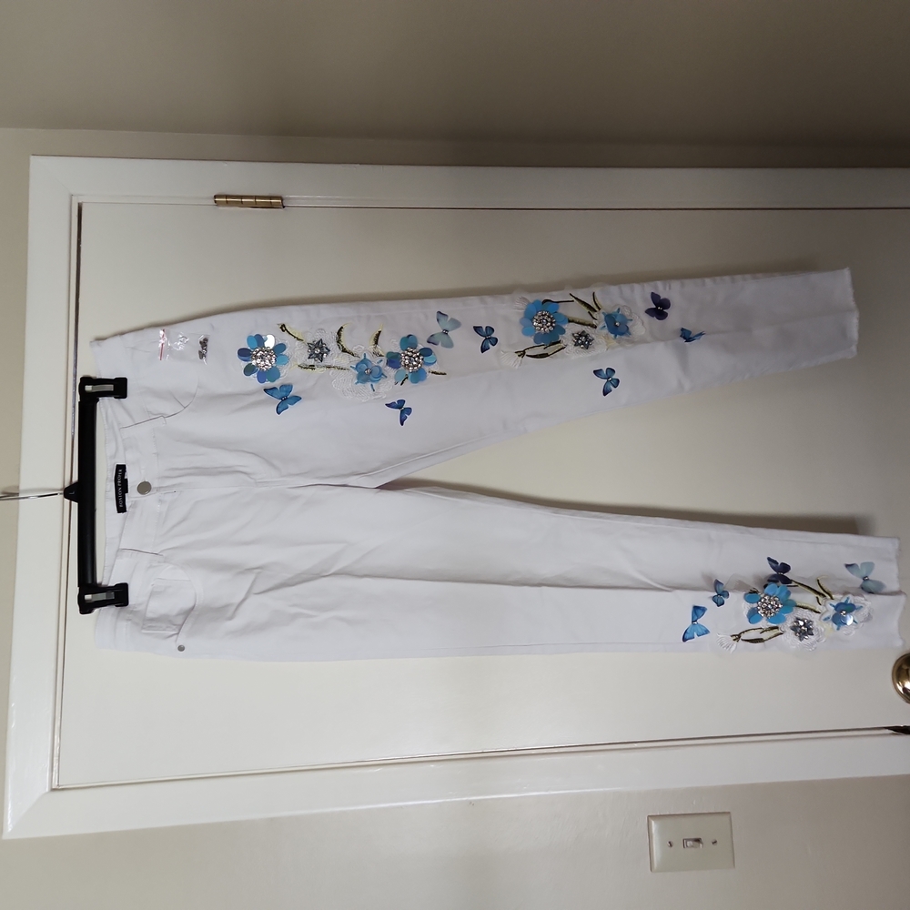 Boston Proper Butterfly And Floral Embellished Ankle Jeans